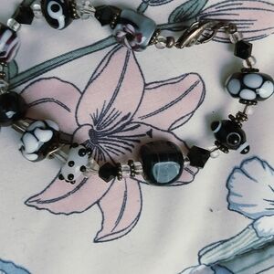 Elegant Black and White Glass Beaded Bracelet